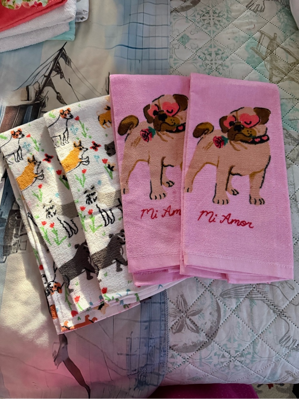New Set of 4 Pug Dog/Dog Seasonal Print Hand Towels